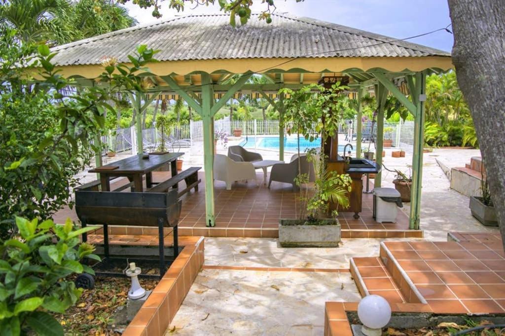 Villa Le Domaine De Boisvin Sainte-Anne  Esterno foto